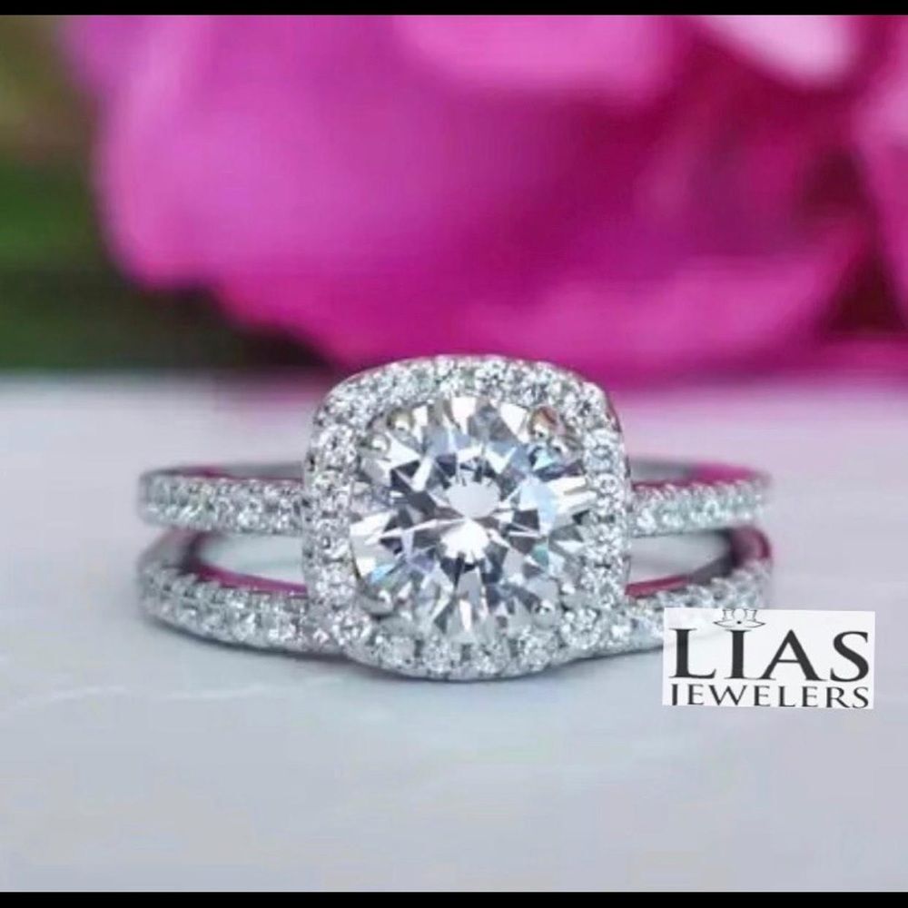 New 18k white gold wedding ring set